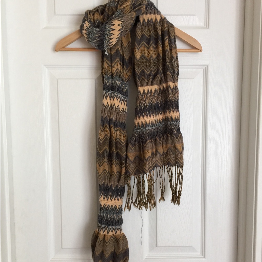 {Boutique} Boho Striped/ Aztec pattern long Scarf